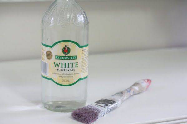 Nettoyer pinceaux avec vinaigre blanc